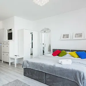 Moonlight2 By Renters , Warszawa Polska